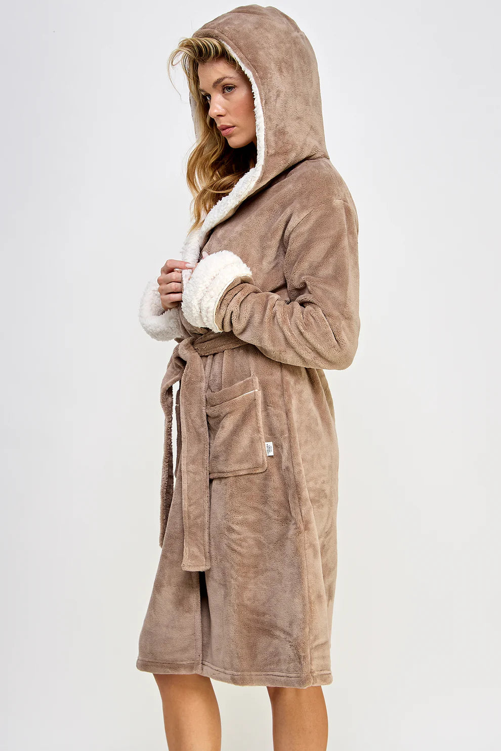 Sydney Robe