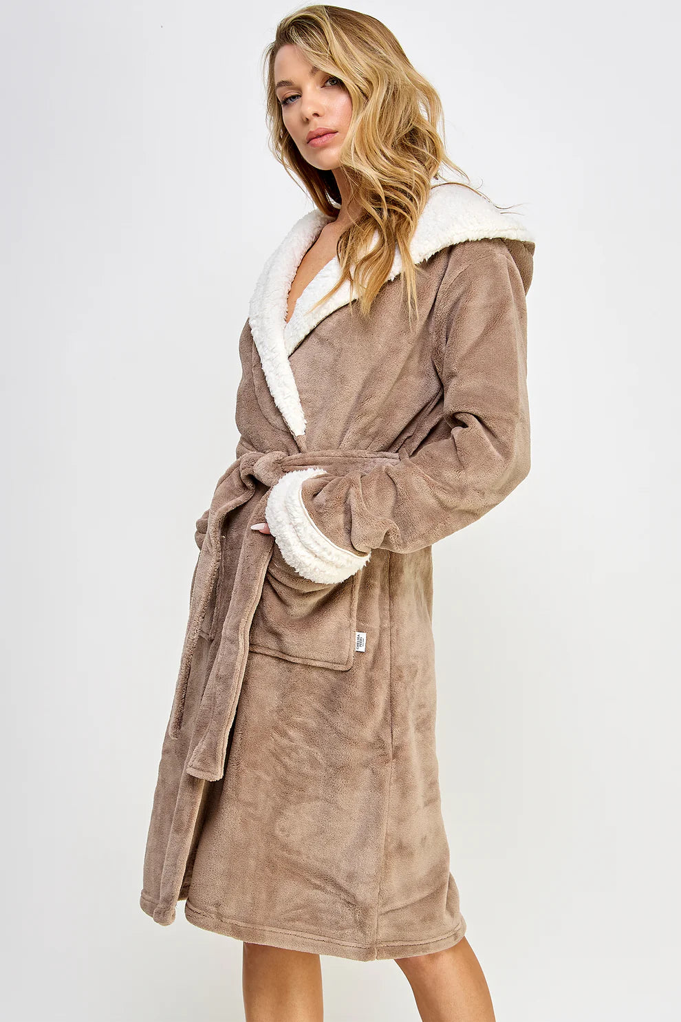 Sydney Robe