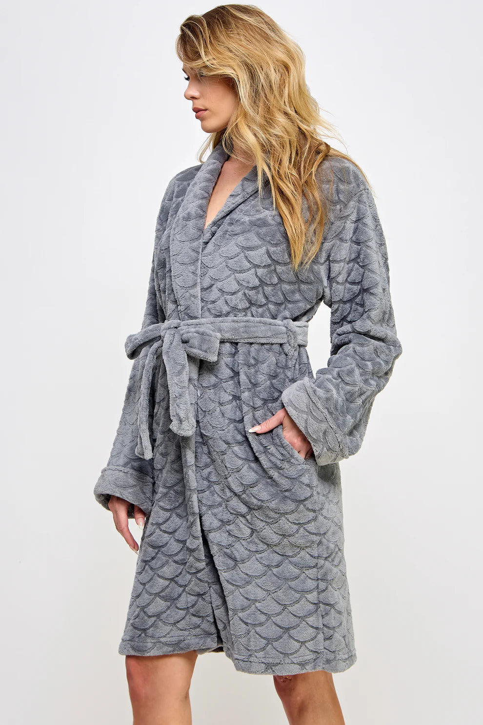 Ariel Robe