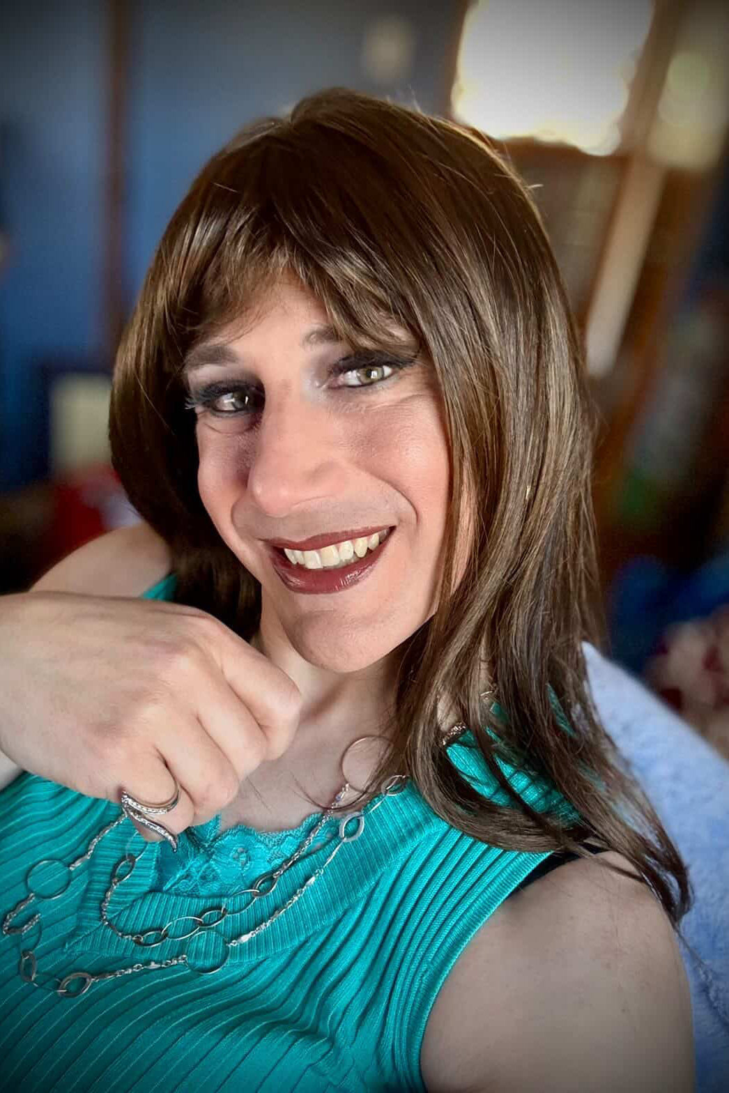 Sam is wearing a Celine wig in the colour 4H